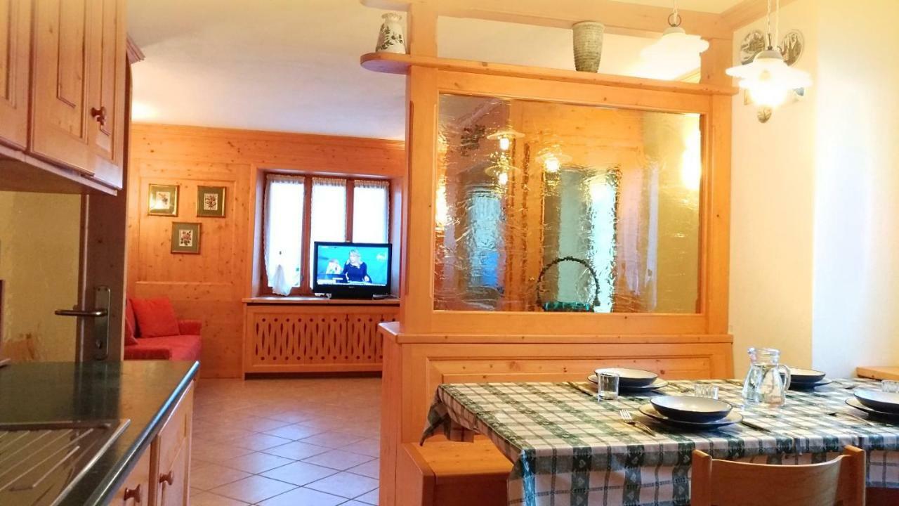 Casa Rossi Apartment Le Grazie  Exterior photo